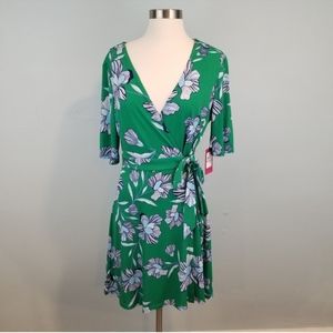 Vince Camuto Floral wrap dress 12 NEW